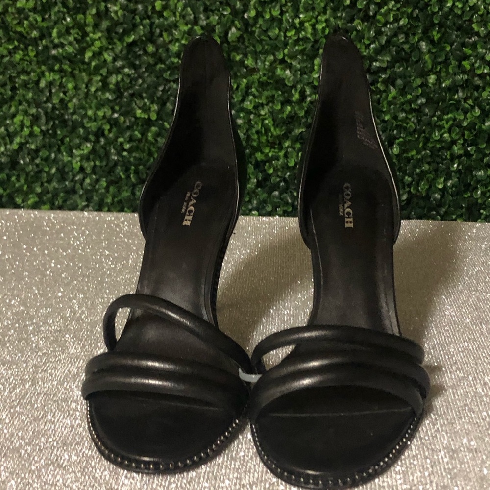 Coach Iliana sandal. Missing Straps Size 8.5